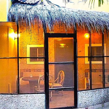 Antigua Lodge, 70 M From Sandy Beach El Cuyo Bagian luar foto