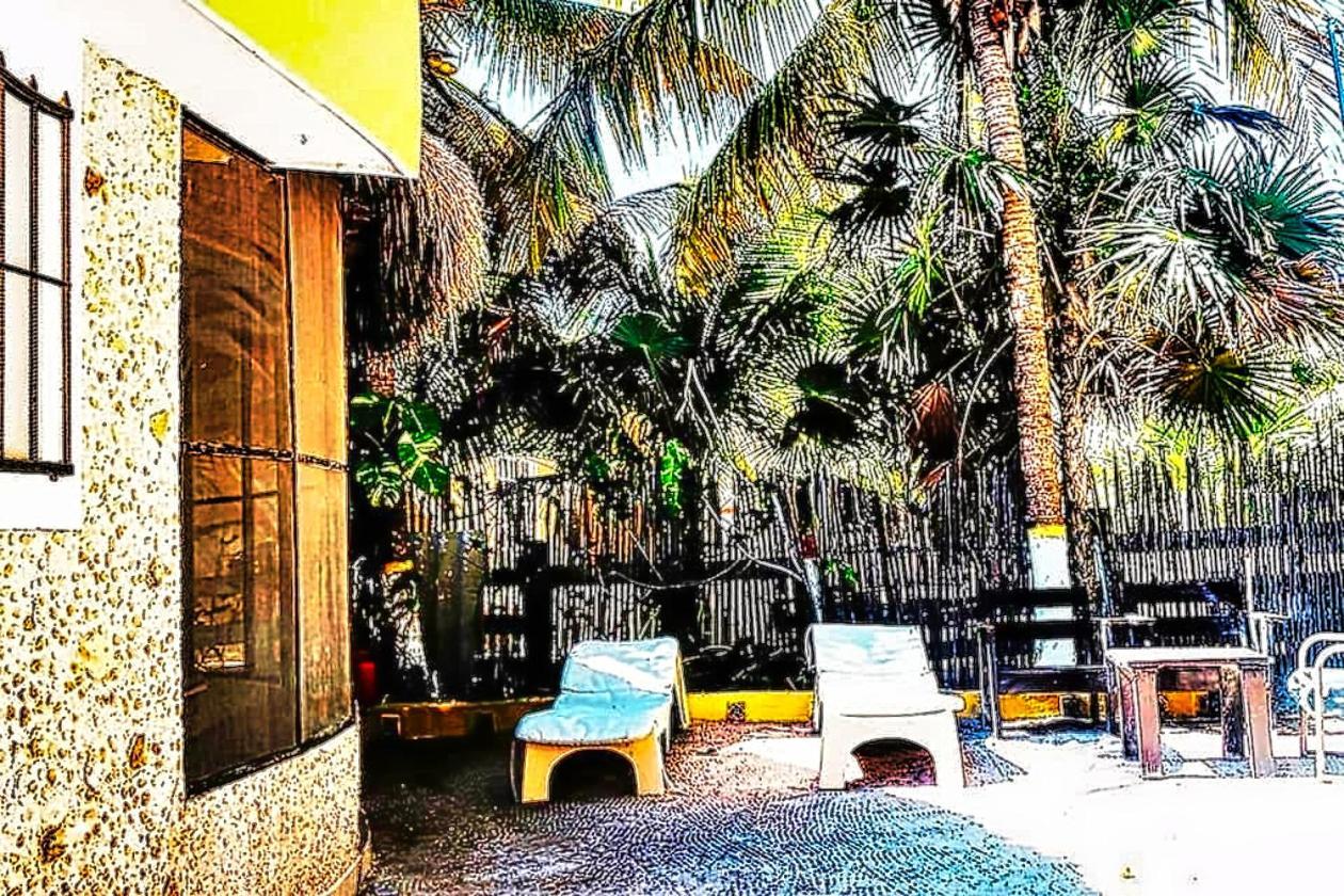 Antigua Lodge, 70 M From Sandy Beach El Cuyo Bagian luar foto