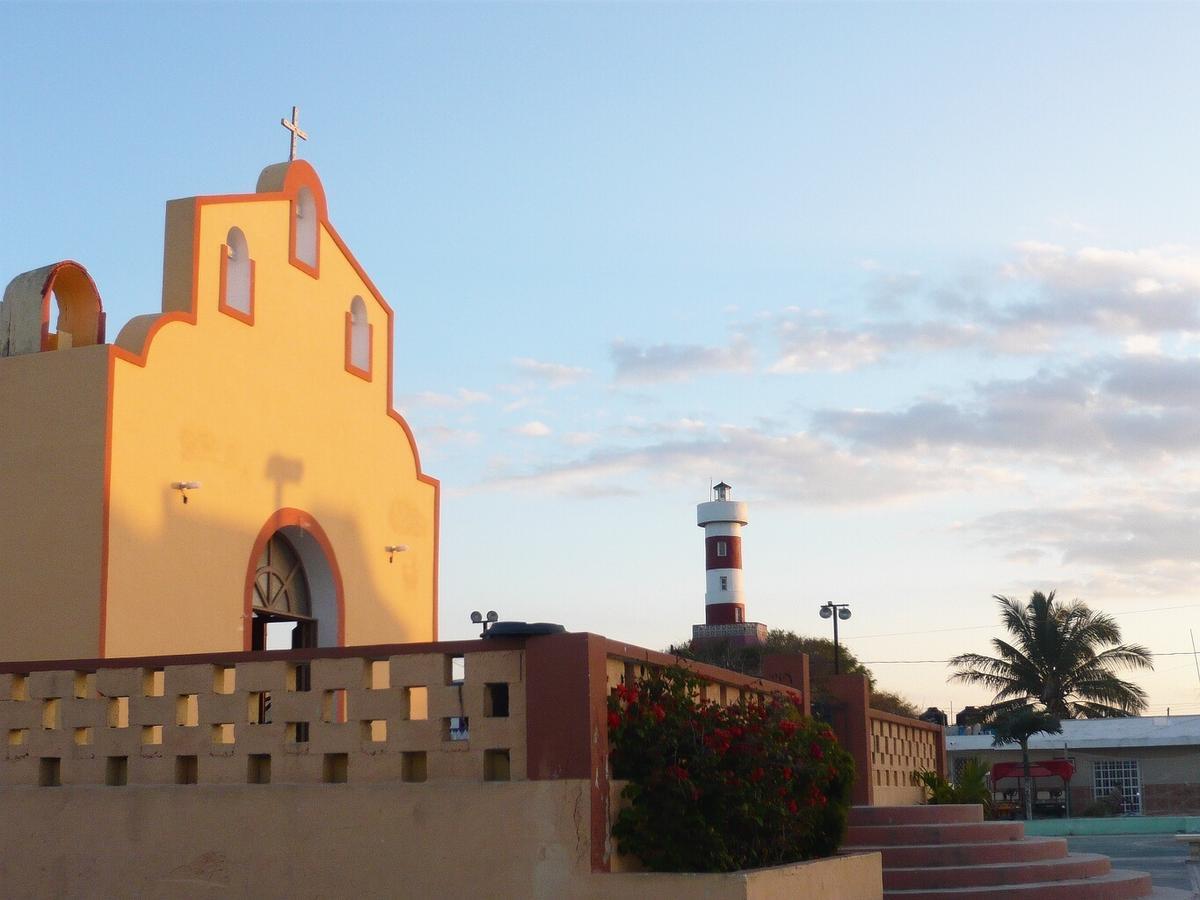 Antigua Lodge, 70 M From Sandy Beach El Cuyo Bagian luar foto
